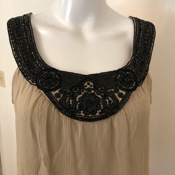 Shirt taupe with black appliqué from Nordstrom - Picture 2 of 8